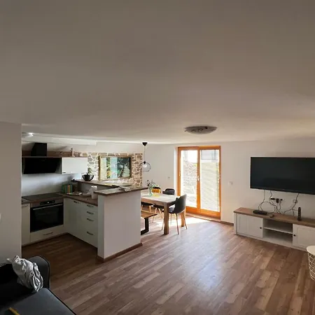 Zemva - Apartma Ela Lejlighed *